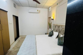 Wayside Villa